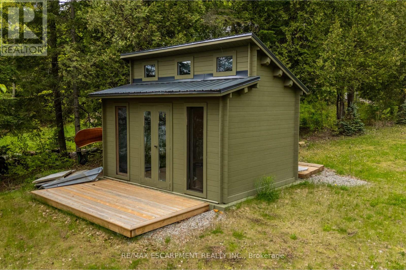 1056 INAWENDAWIN ROAD - 35
