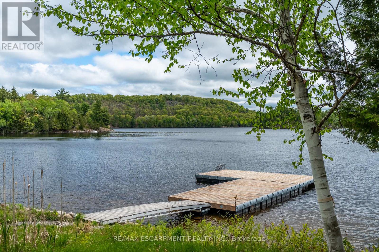 1056 INAWENDAWIN ROAD - 42