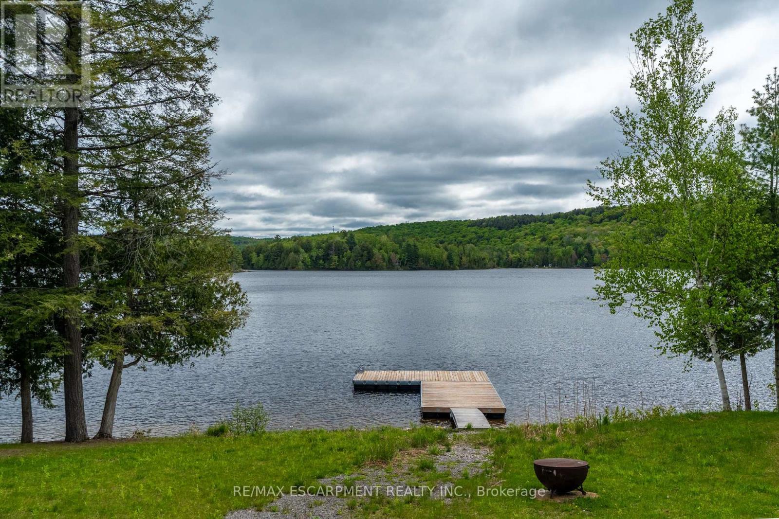 1056 INAWENDAWIN ROAD - 44