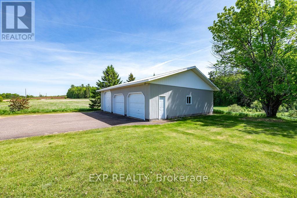 1382 LOCHWINNOCH ROAD - 6