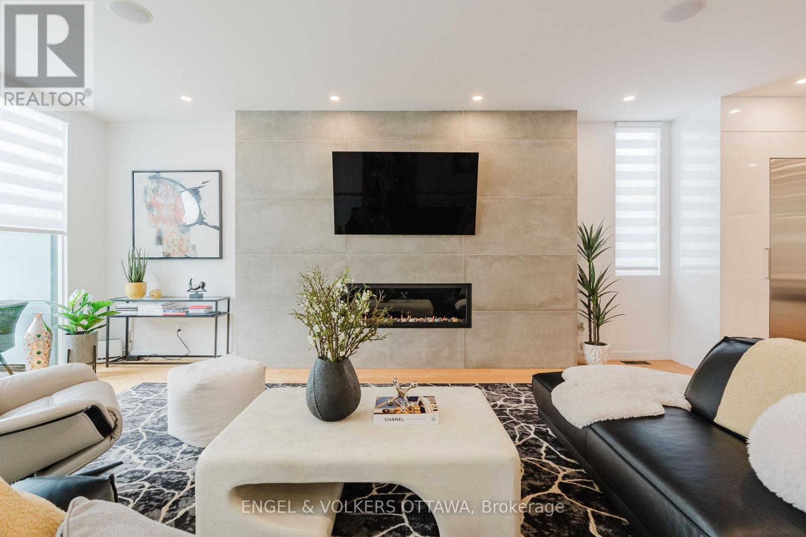 373 BERKLEY AVENUE - 10