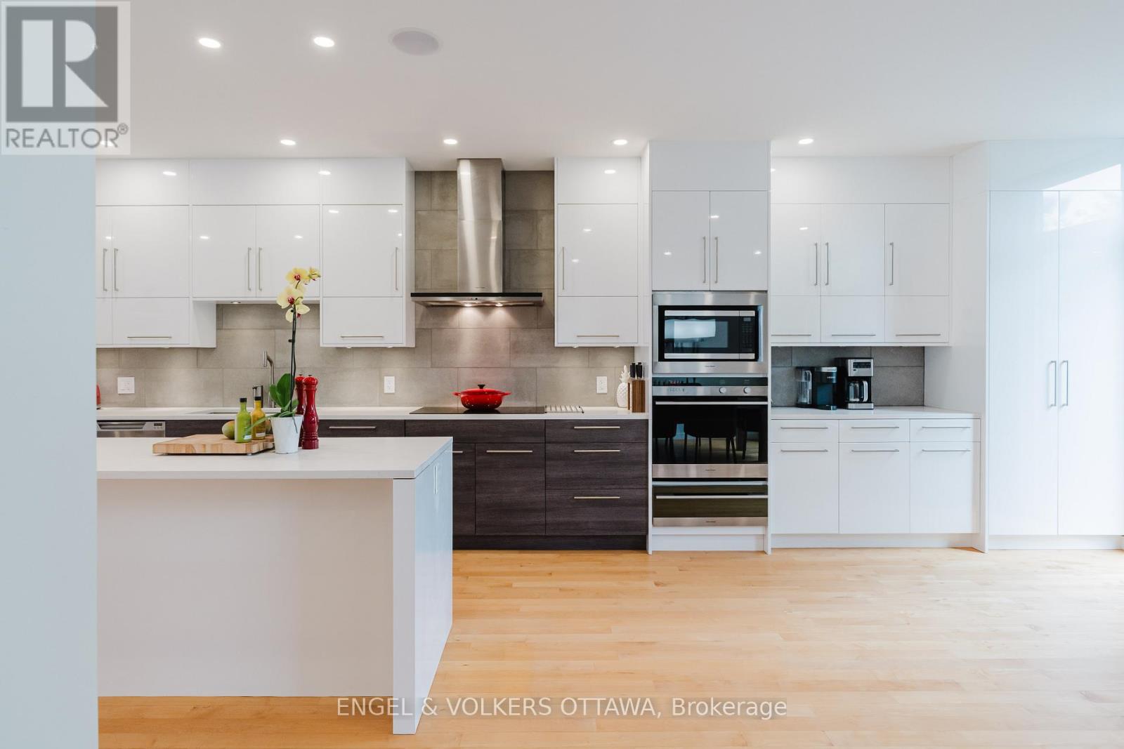 373 BERKLEY AVENUE - 19