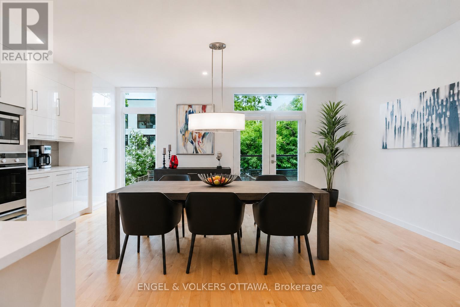 373 BERKLEY AVENUE - 23