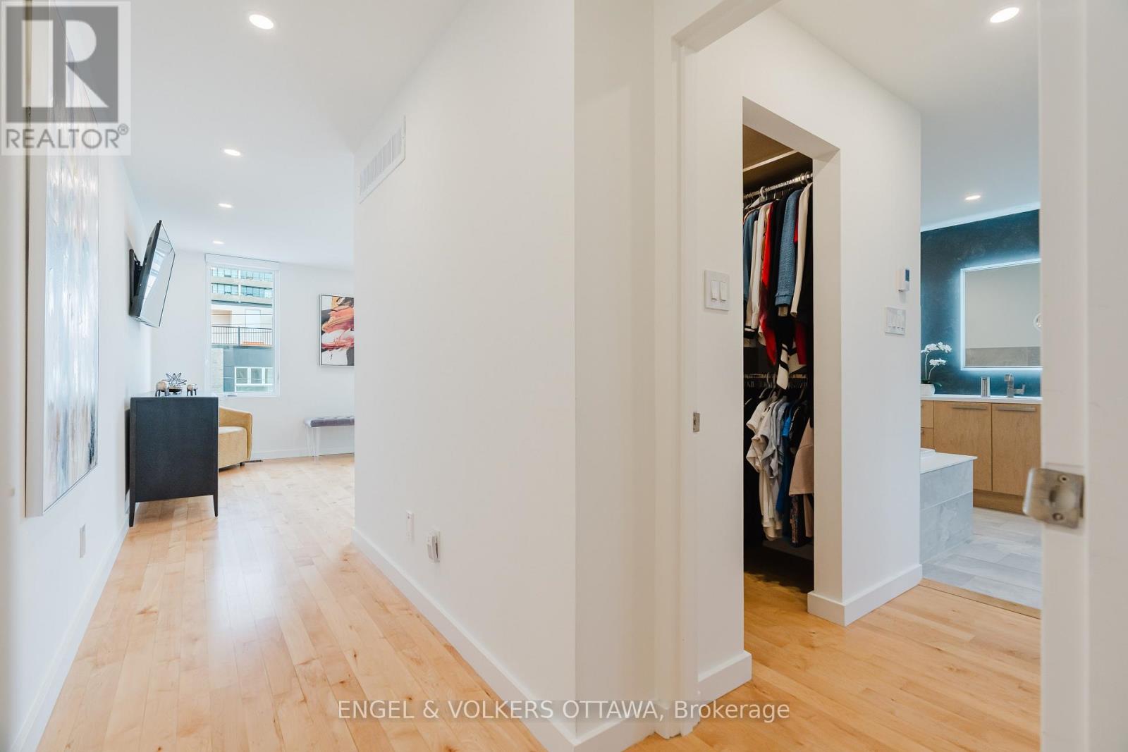373 BERKLEY AVENUE - 27