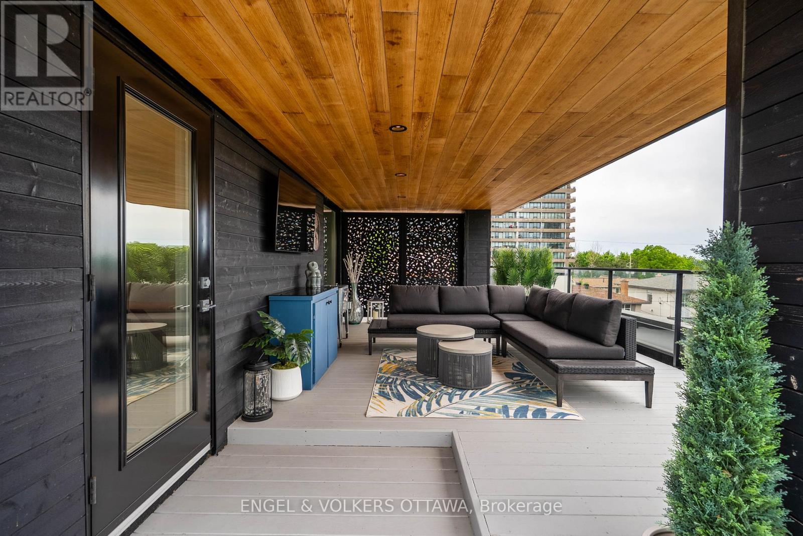 373 BERKLEY AVENUE - 44