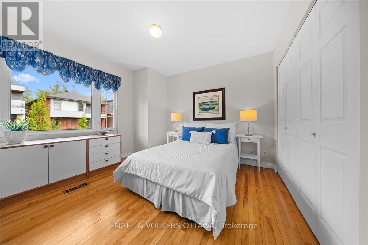 4 ALLAN PLACE - 21