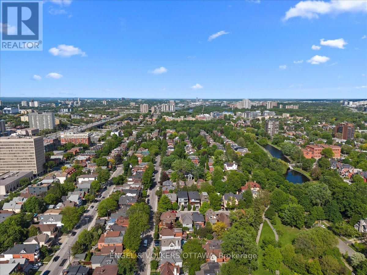 4 ALLAN PLACE - 29