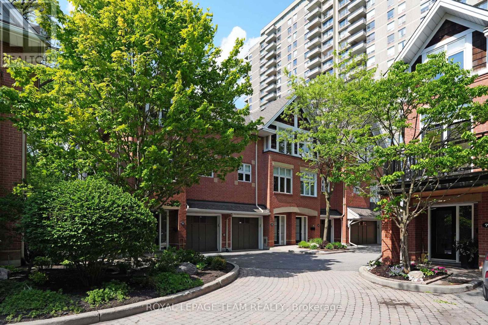 13 OAK PARK PRIVATE - 1