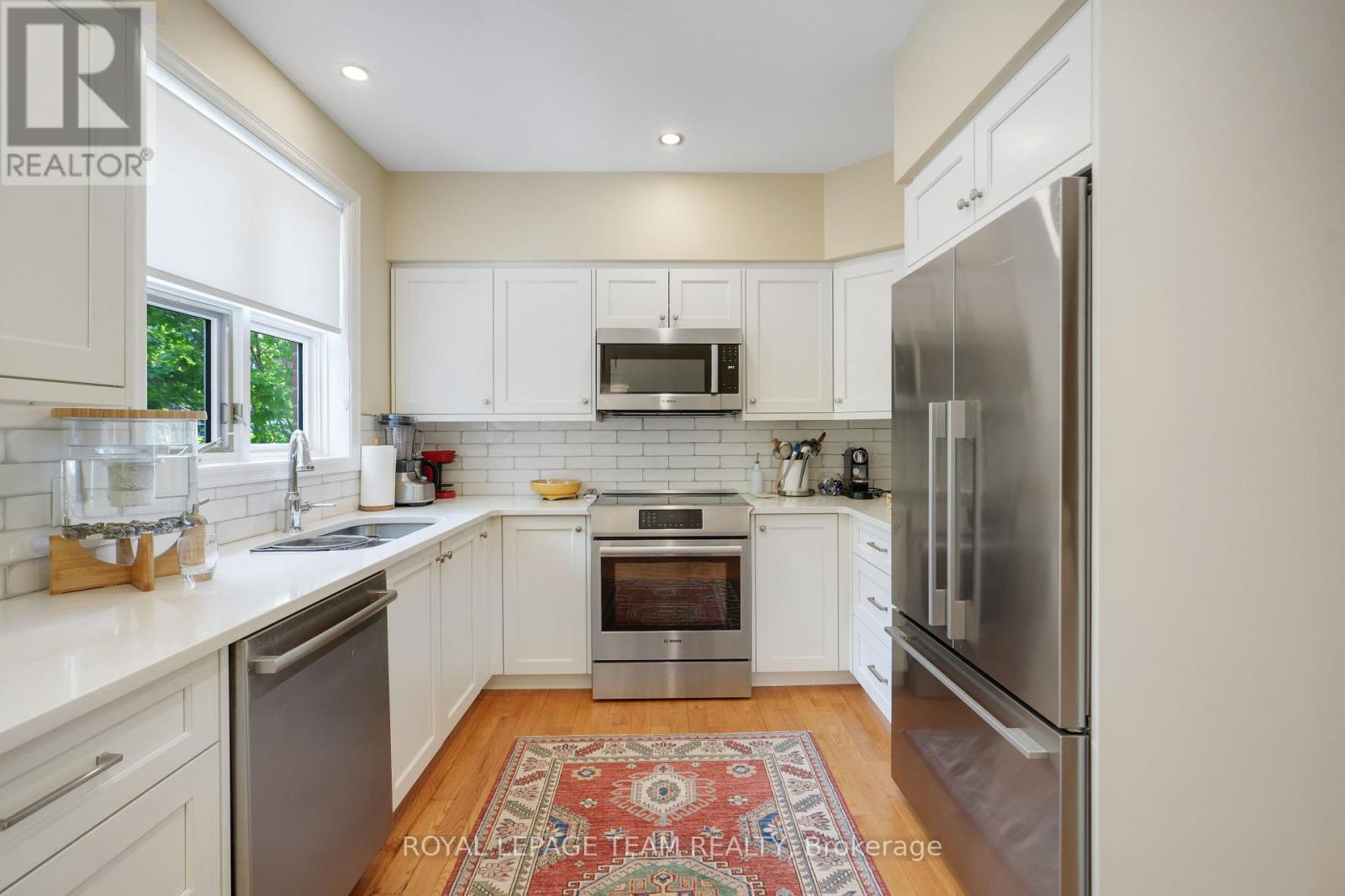 13 OAK PARK PRIVATE - 15