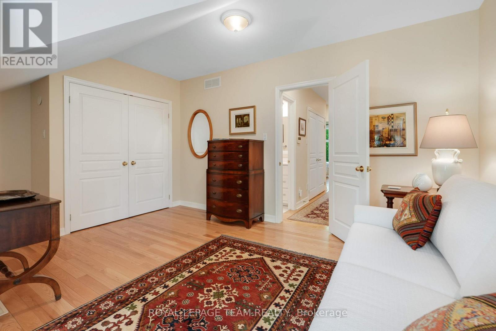13 OAK PARK PRIVATE - 25