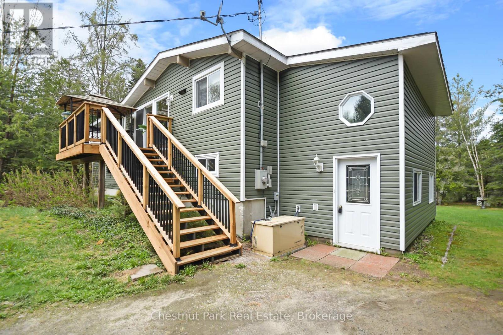 14 LAKEVIEW DRIVE - 15
