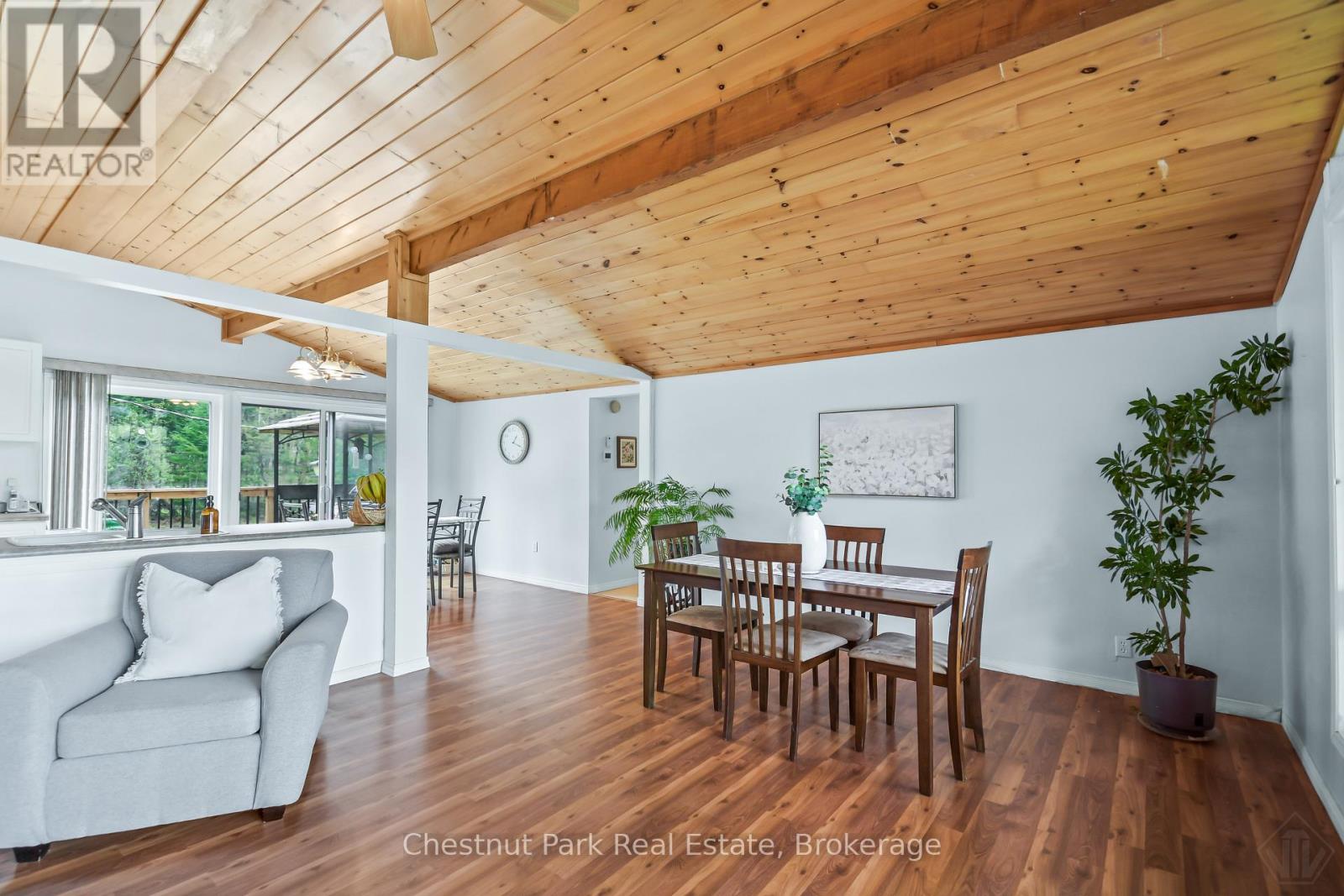 14 LAKEVIEW DRIVE - 23