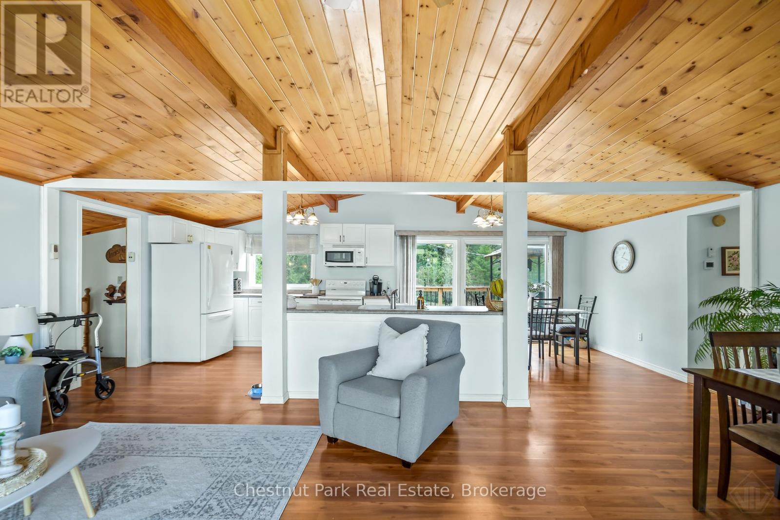 14 LAKEVIEW DRIVE - 22