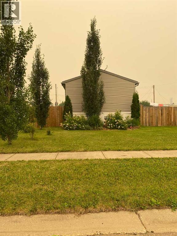 10008 98 Street — photo 15