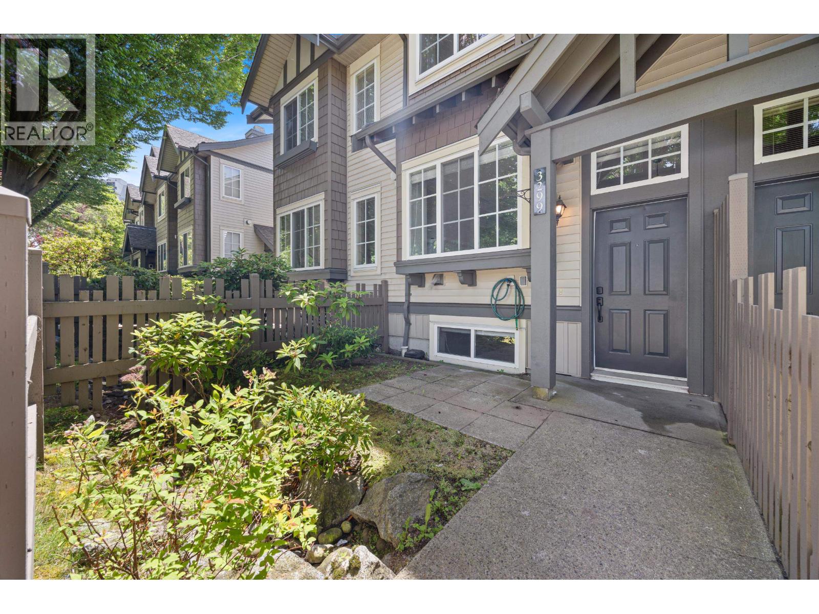 3299 BEAVERBROOK DRIVE, Burnaby