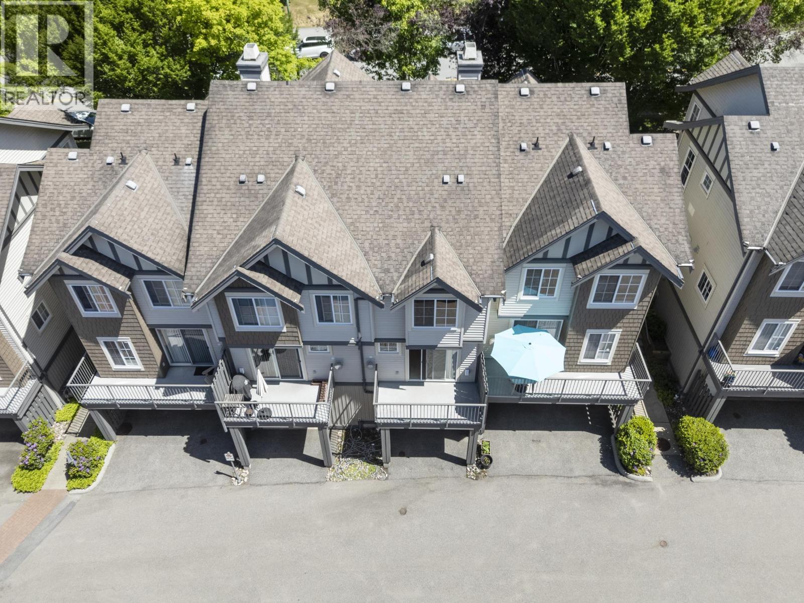 3299 BEAVERBROOK DRIVE, Burnaby
