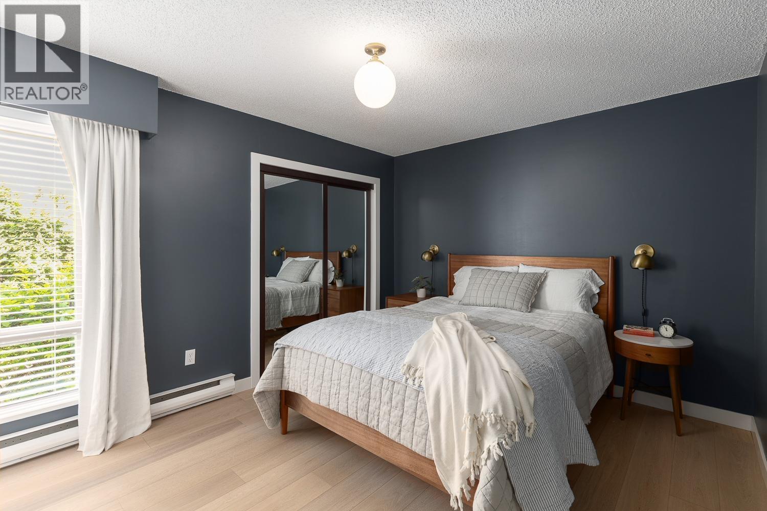 206 1260 W 10TH AVENUE, Vancouver