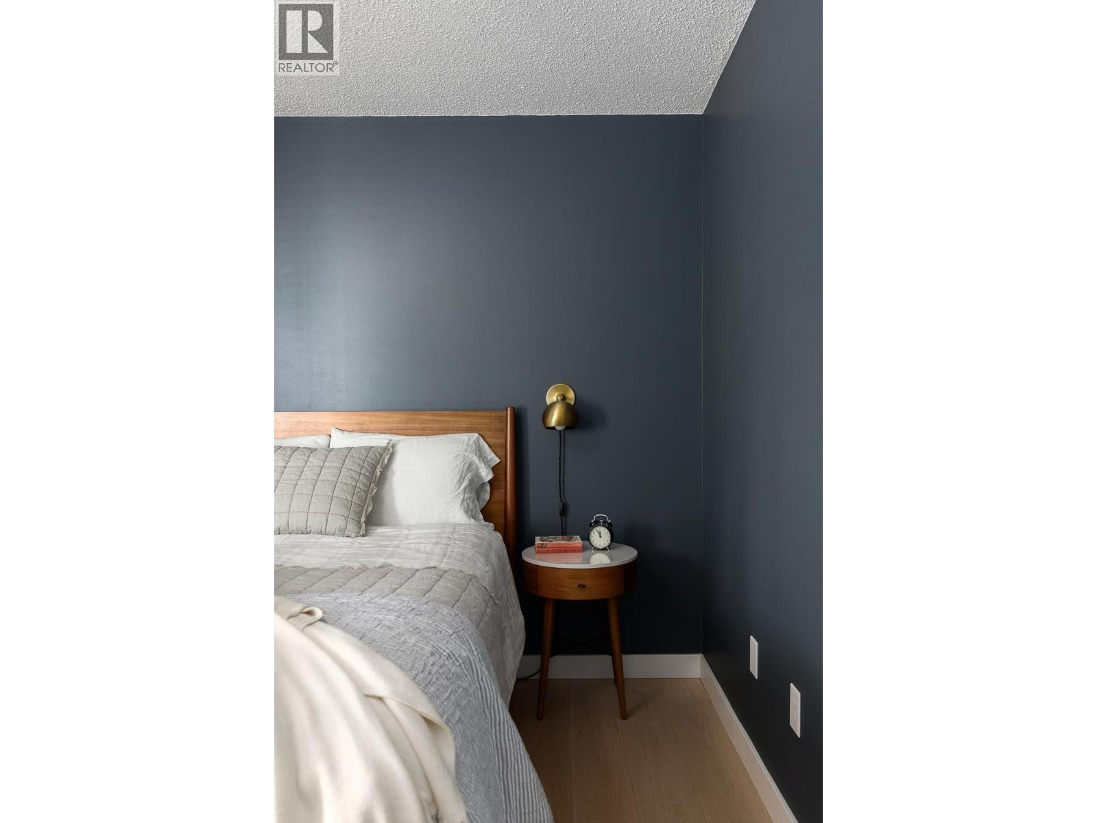 206 1260 W 10TH AVENUE, Vancouver