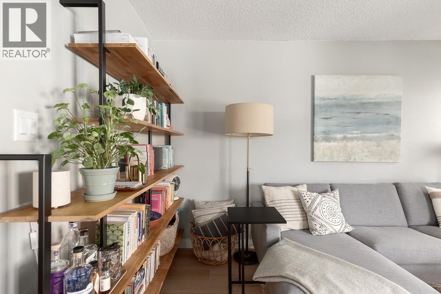 206 1260 W 10TH AVENUE, Vancouver