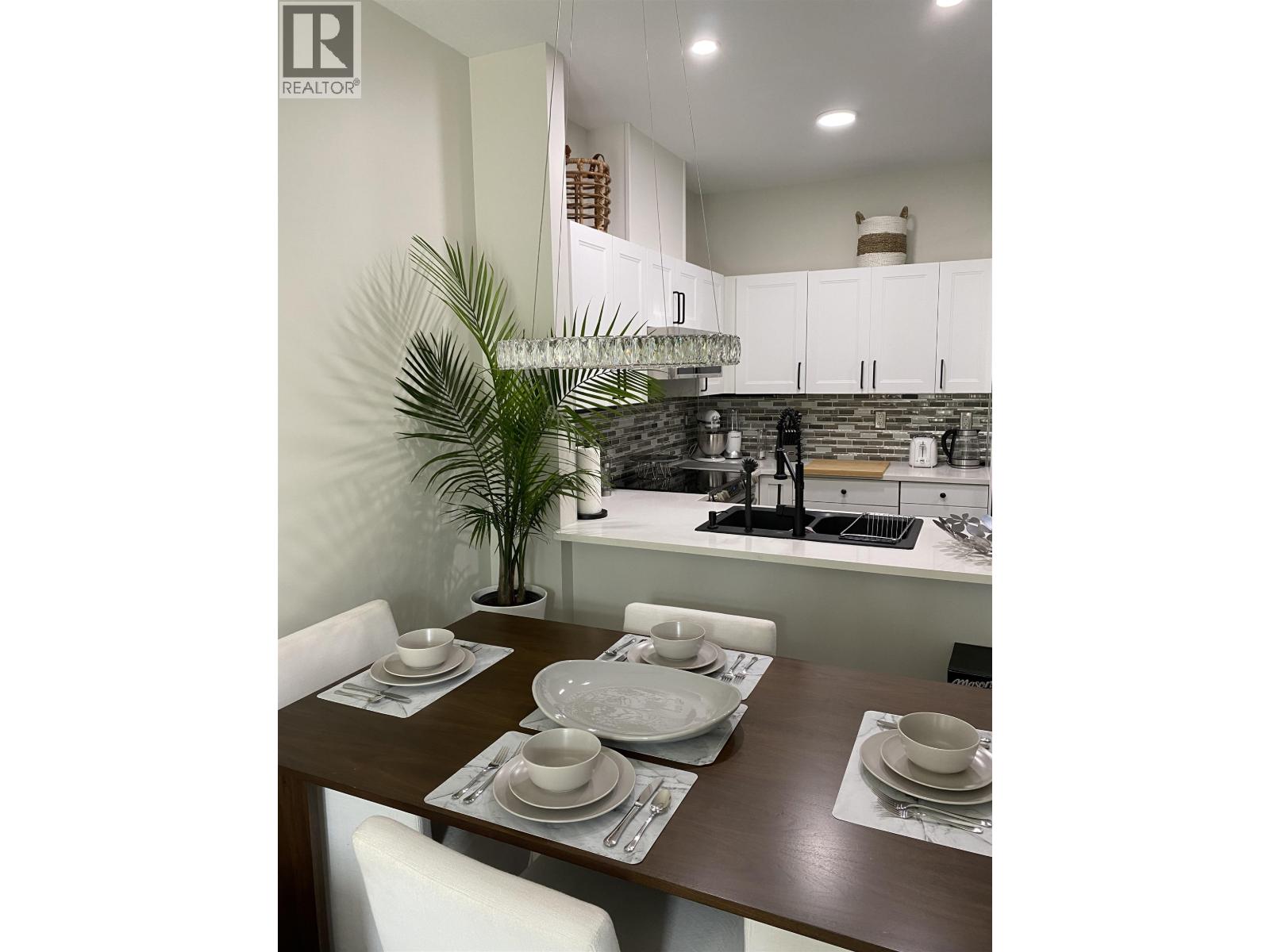 404 5605 HAMPTON PLACE, Vancouver