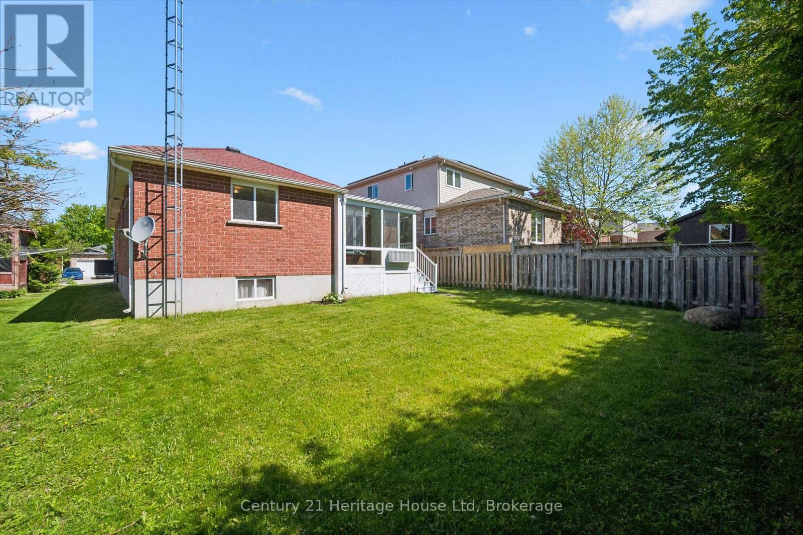 35 SHACKLETON DRIVE - 42