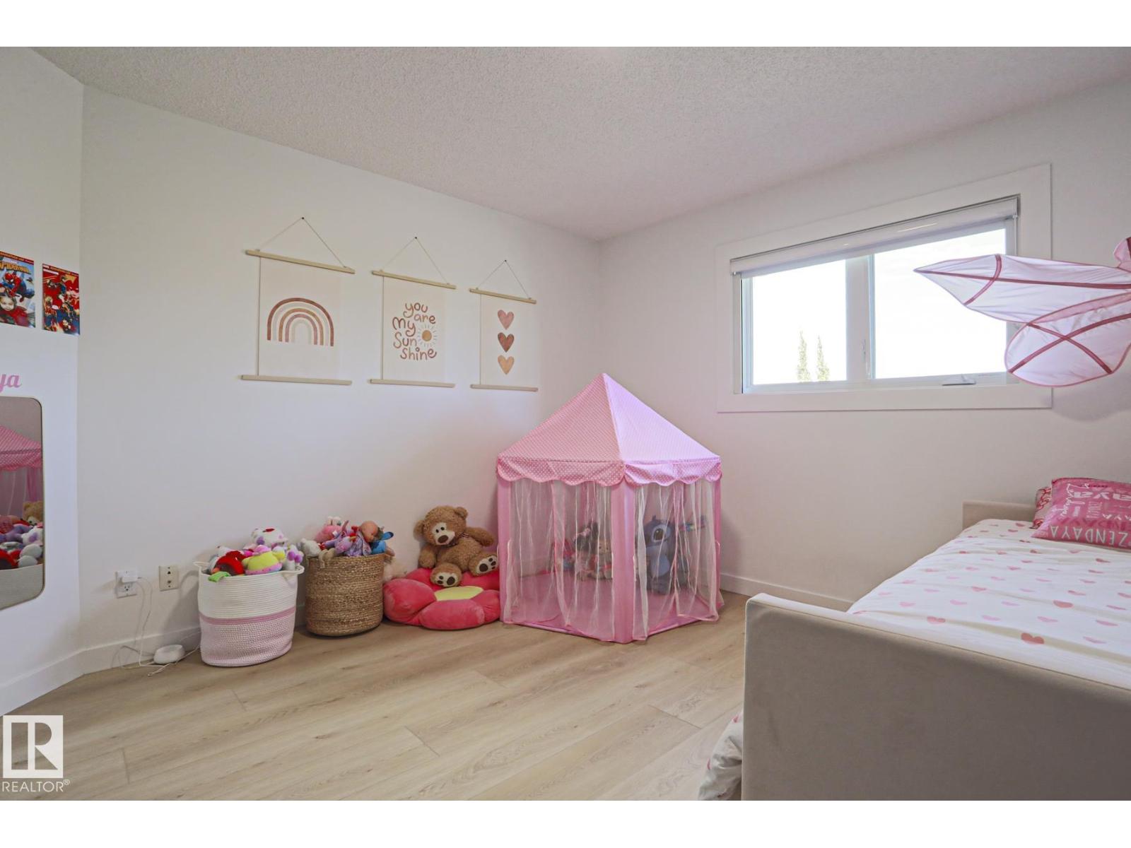 11347 10 AV NW - 28