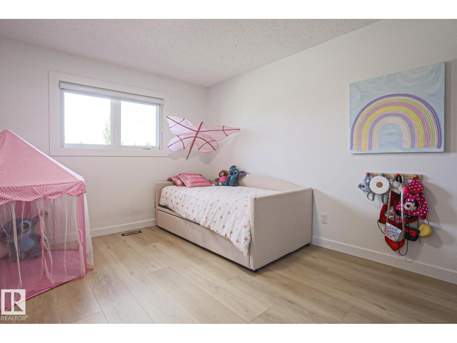11347 10 AV NW - 27