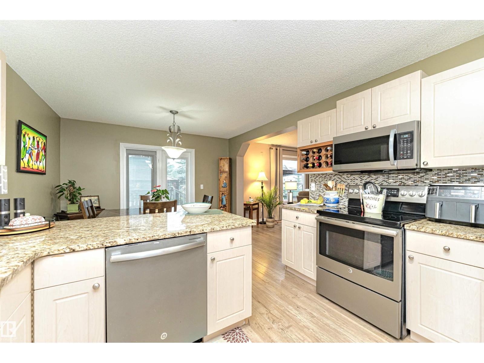 184 Lakeland Dr - 11