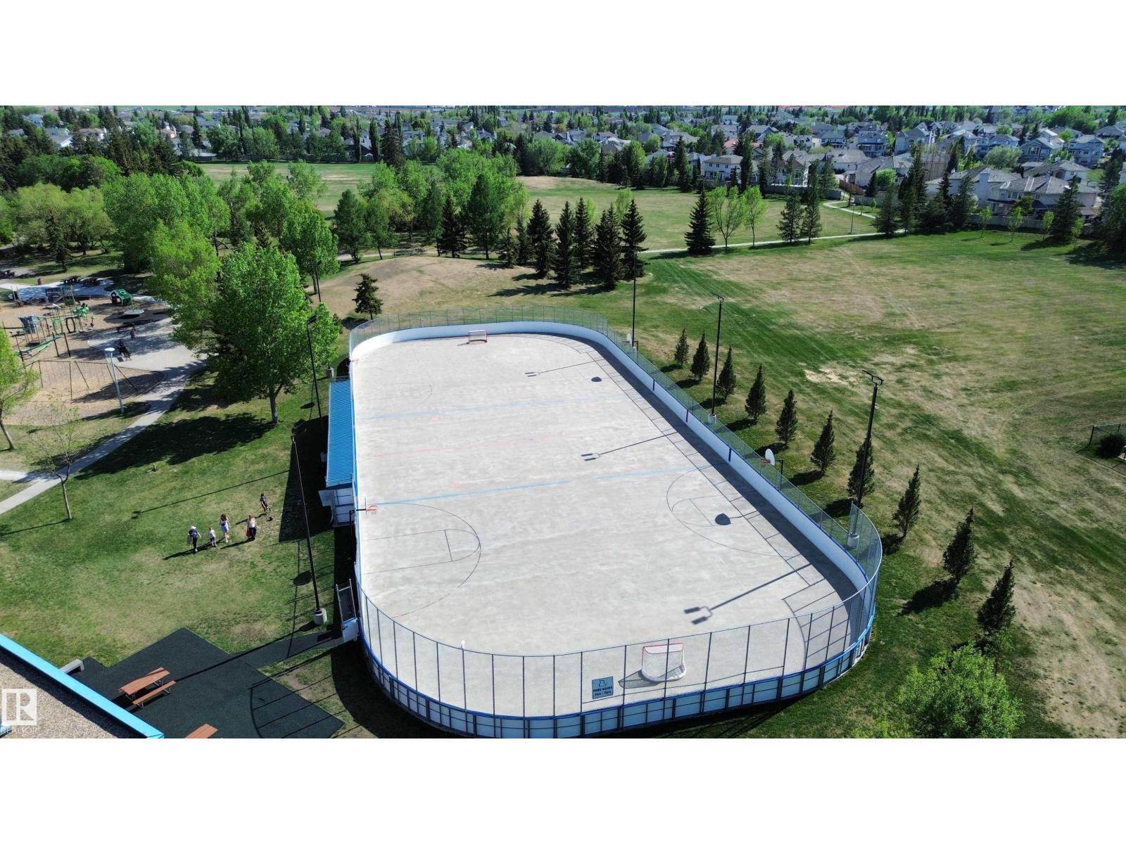 11347 10 AV NW - 40
