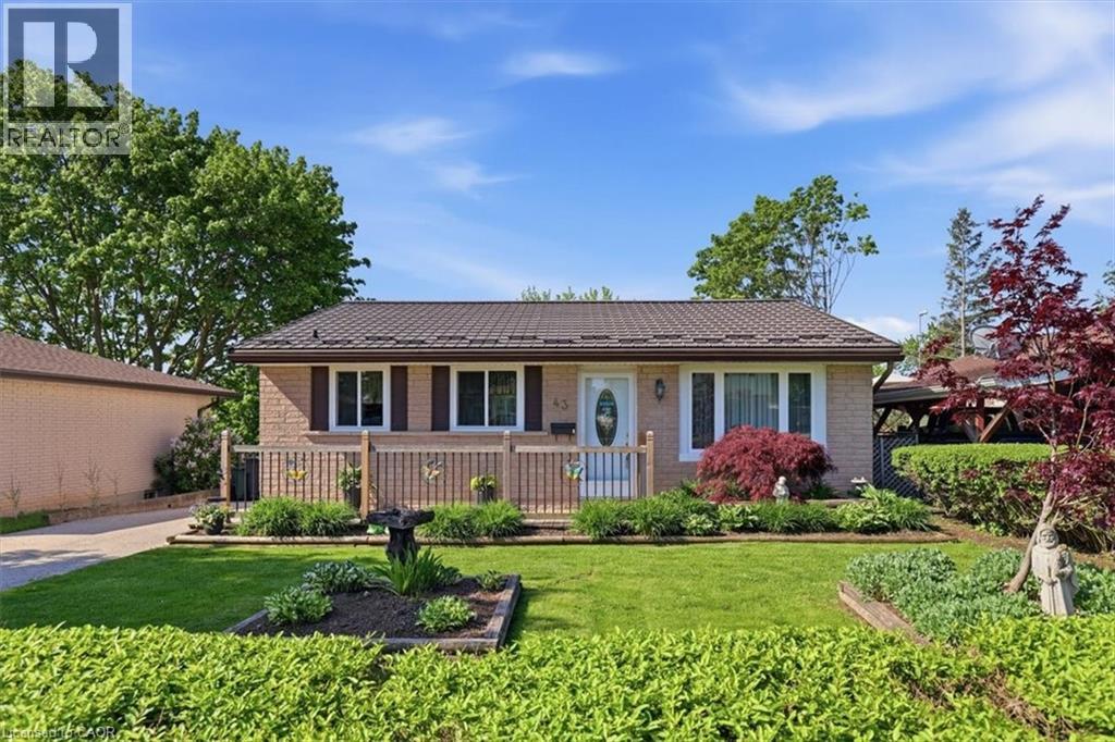 43 MCILWRAITH Crescent - 1