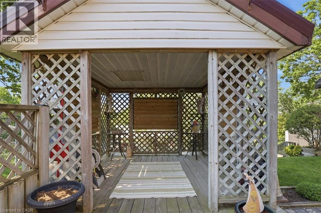 43 MCILWRAITH Crescent - 23