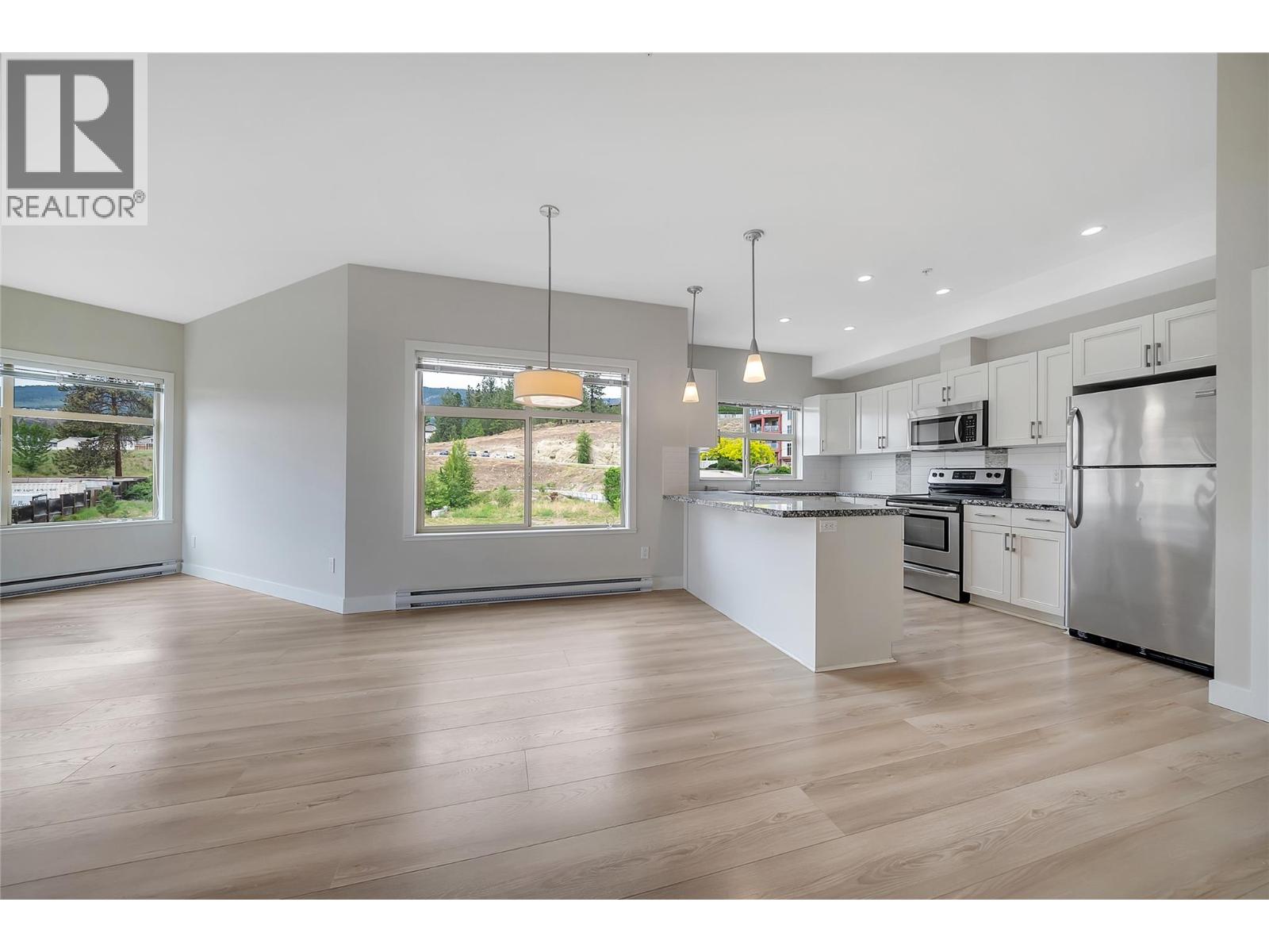 #409 3220 Skyview Lane - 6