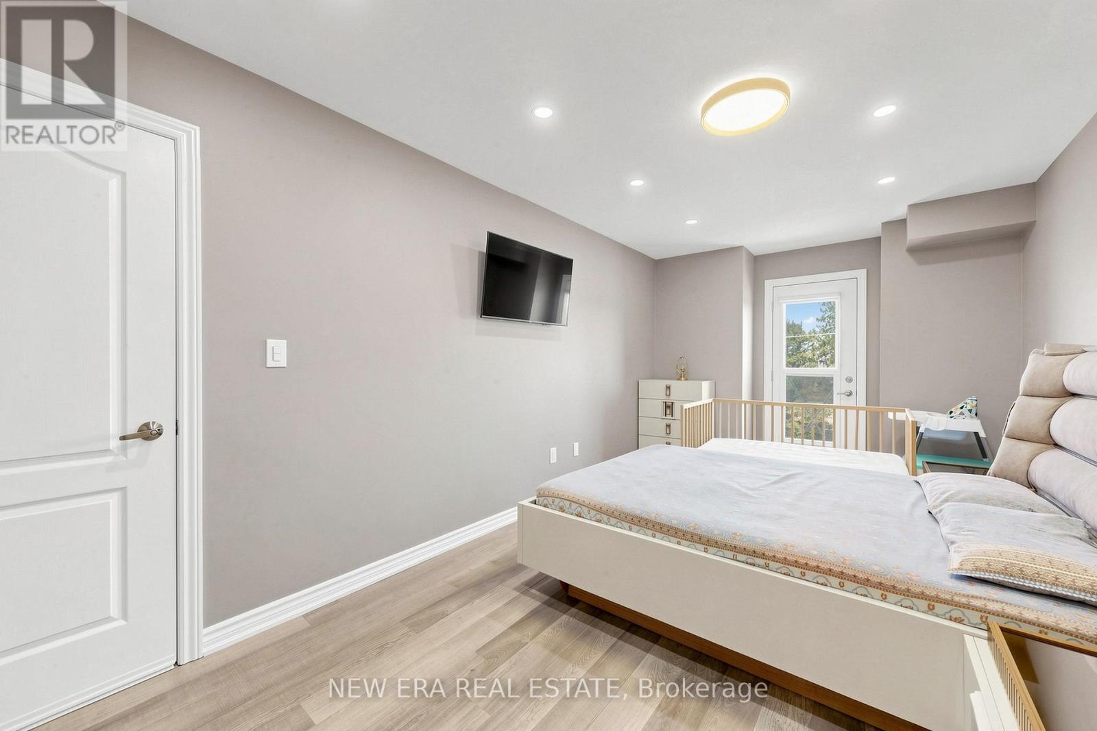 #216 3865 MAJOR MACKENZIE DRIVE W - 12