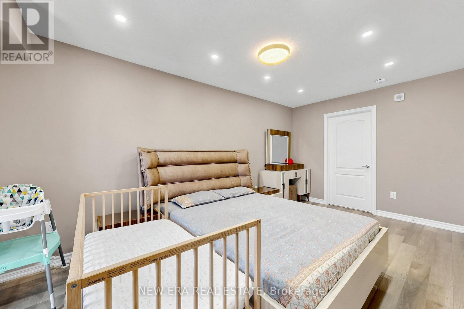 #216 3865 MAJOR MACKENZIE DRIVE W - 13