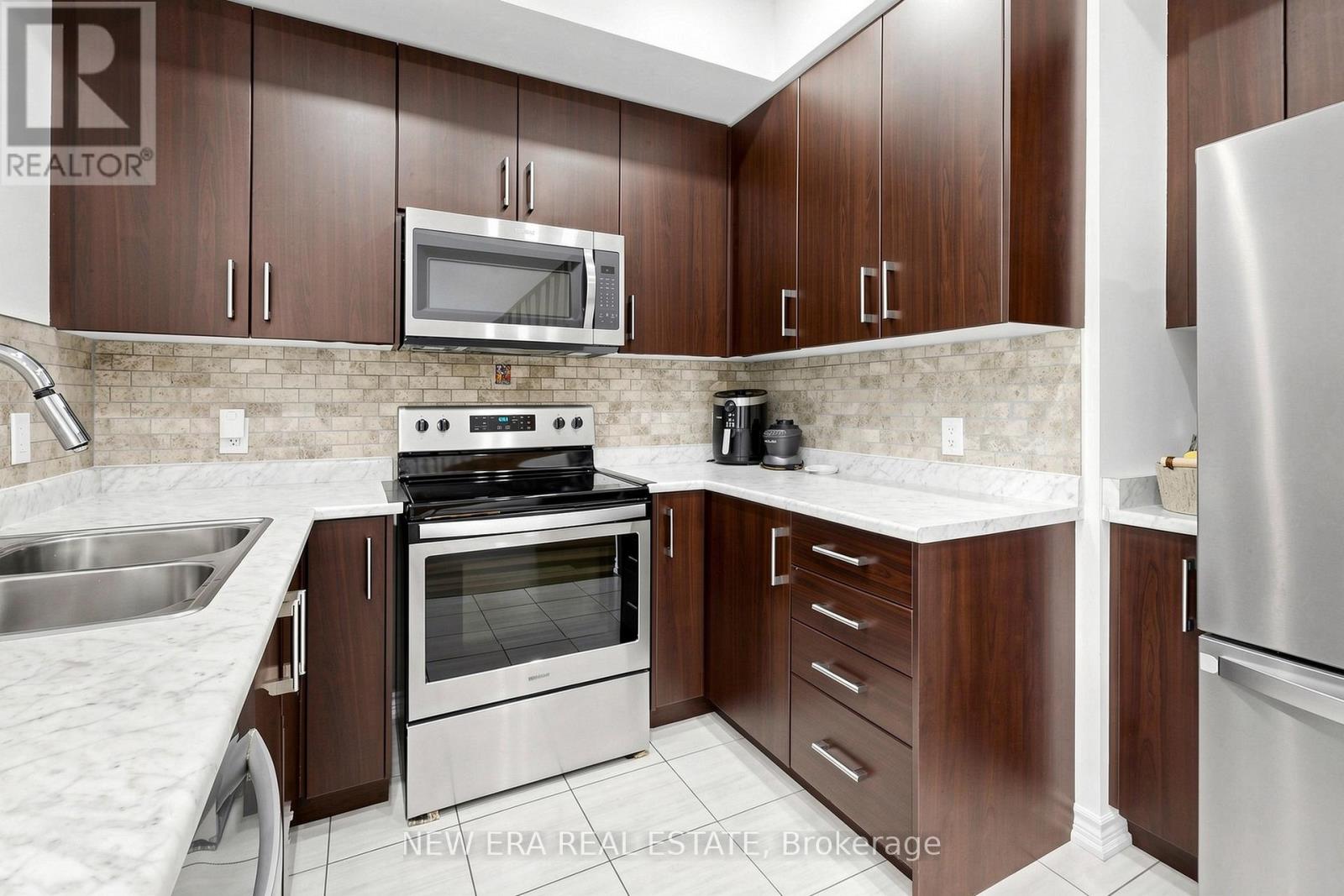 #216 3865 MAJOR MACKENZIE DRIVE W - 7