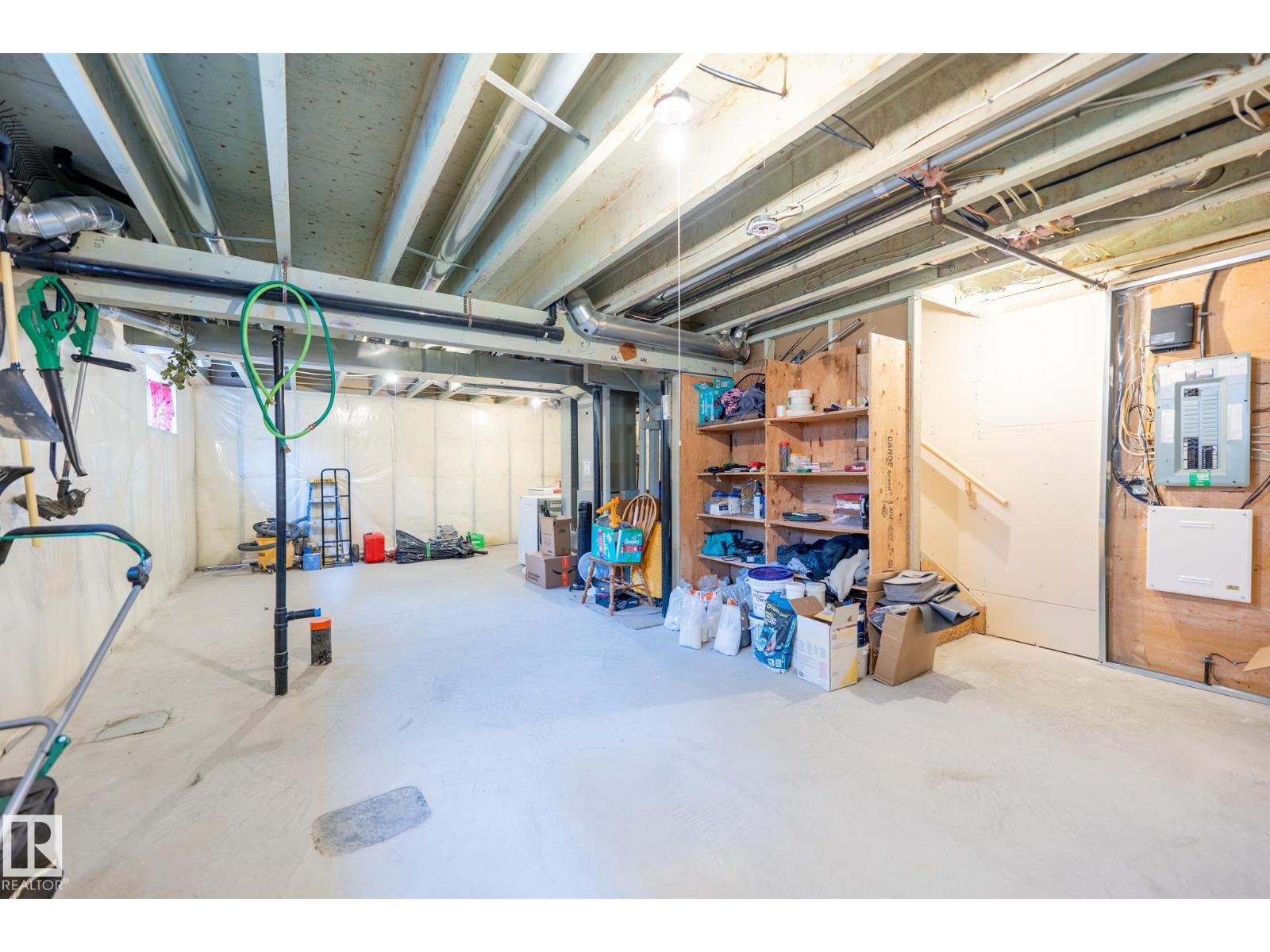 60 KEYSTONE CR — photo 32
