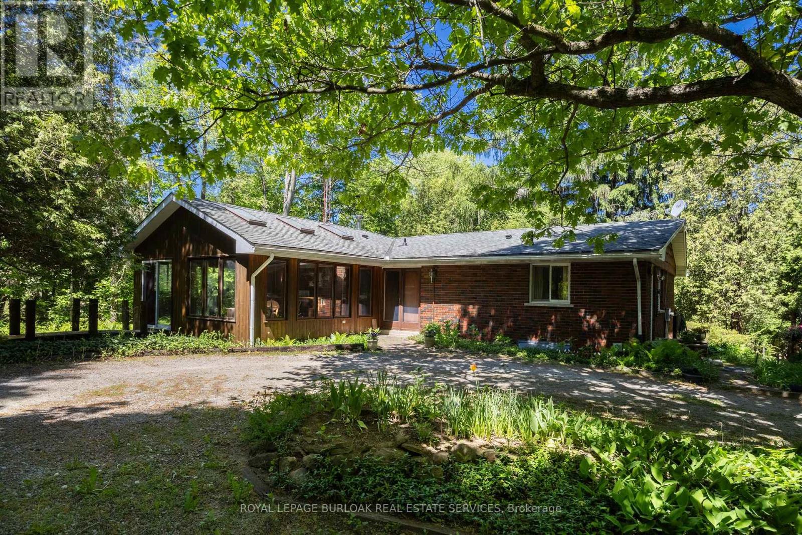 1265 BRITANNIA ROAD - 2