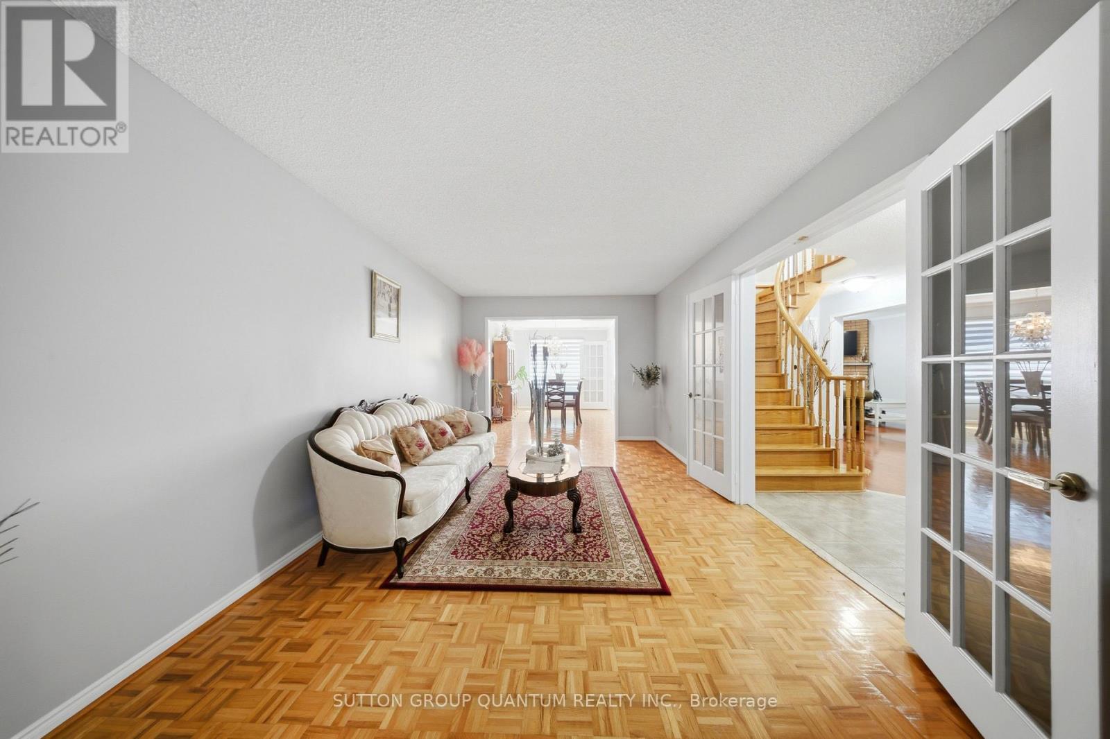 276 LECH WALESA DRIVE - 8