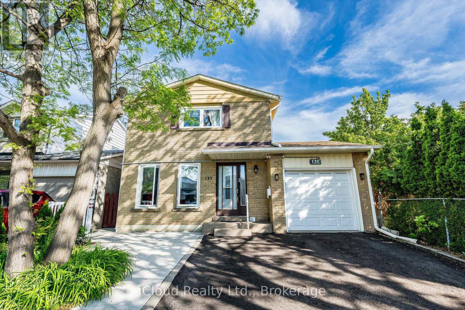 135 AUTUMN GLEN CIRCLE - 1