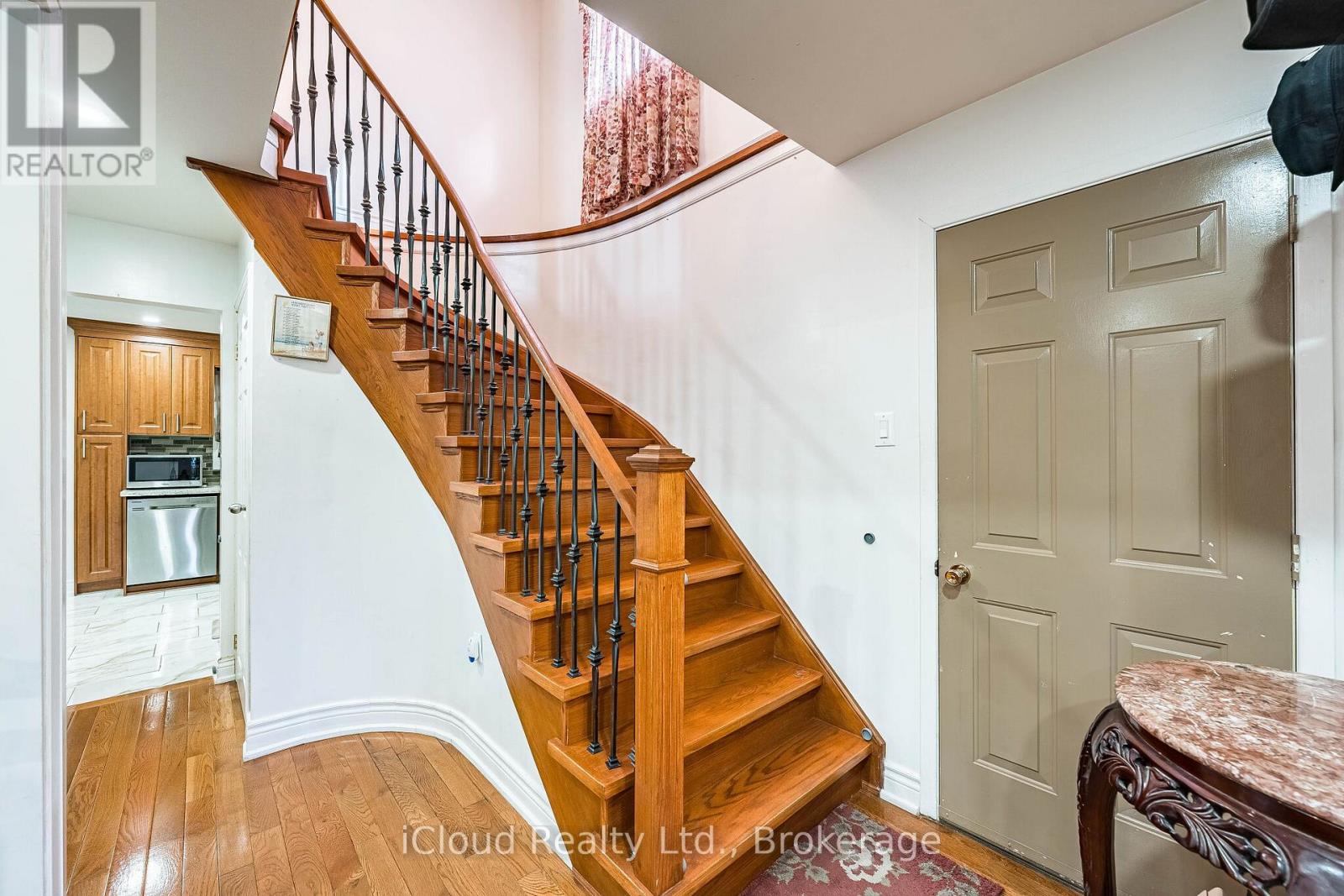 135 AUTUMN GLEN CIRCLE - 17