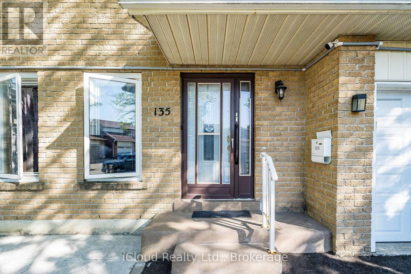 135 AUTUMN GLEN CIRCLE - 3