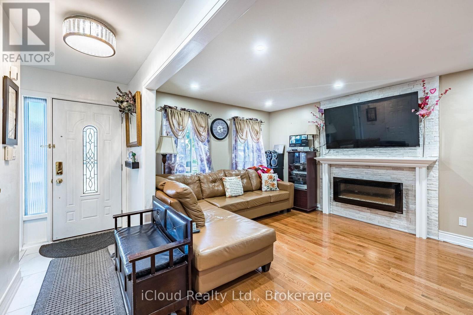 135 AUTUMN GLEN CIRCLE - 5