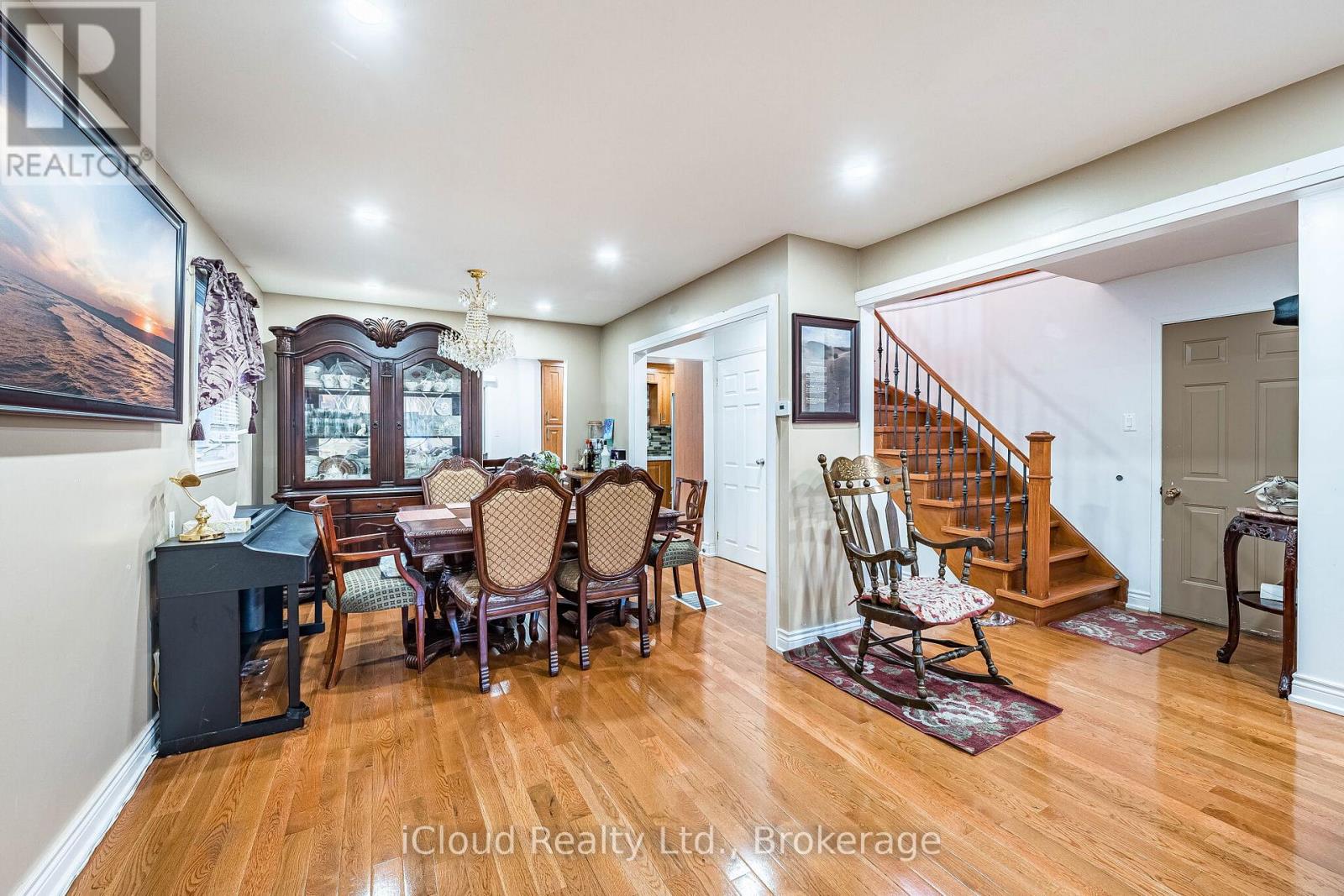 135 AUTUMN GLEN CIRCLE - 8