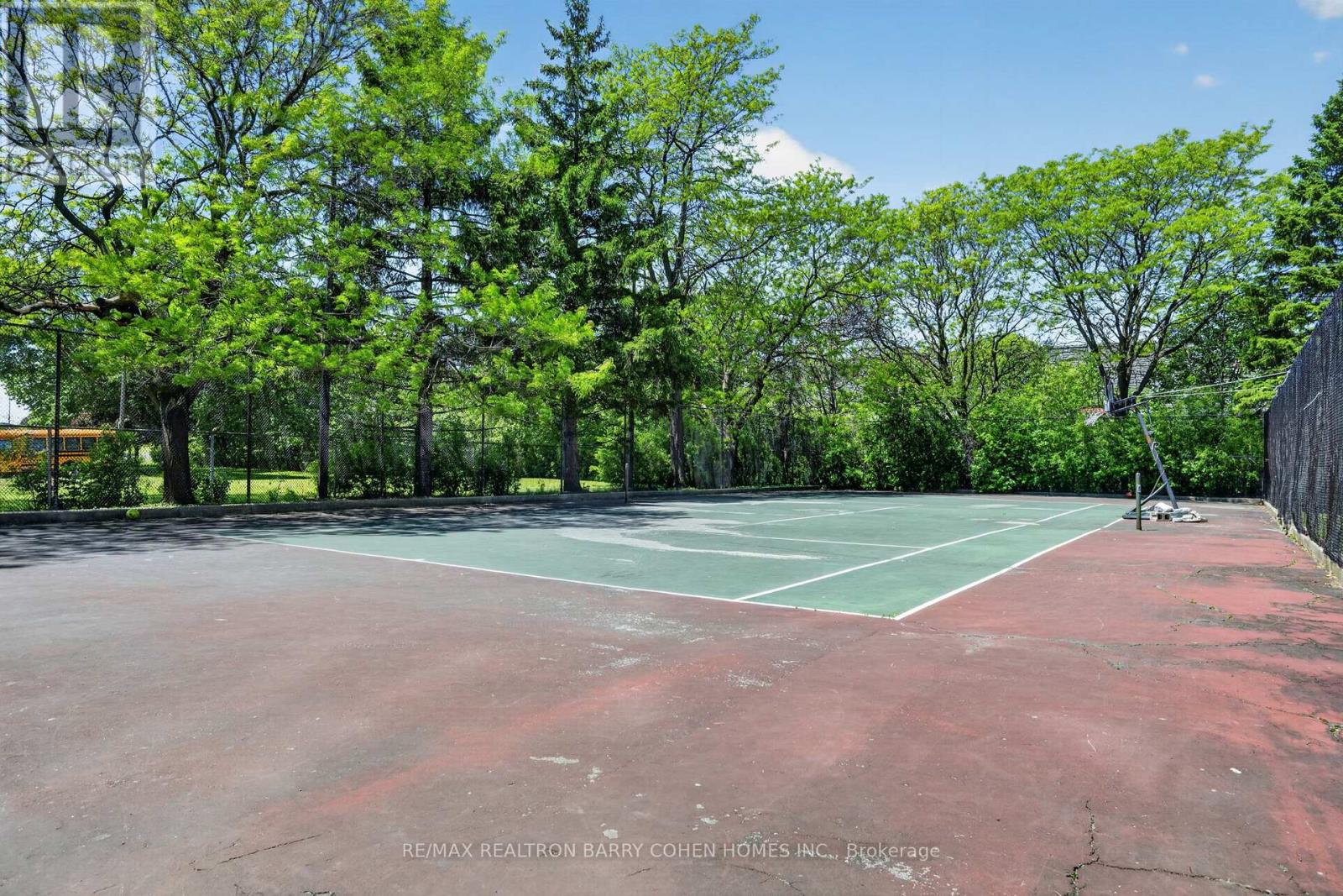 #304 150 NEPTUNE DRIVE - 25