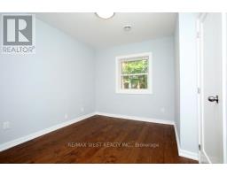 Upper Level - 420 Annette Street, Toronto, ON M6P1R9 Photo 14