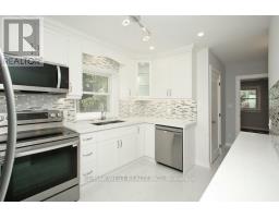 Upper Level - 420 Annette Street, Toronto, ON M6P1R9 Photo 6