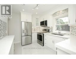 Upper Level - 420 Annette Street, Toronto, ON M6P1R9 Photo 8