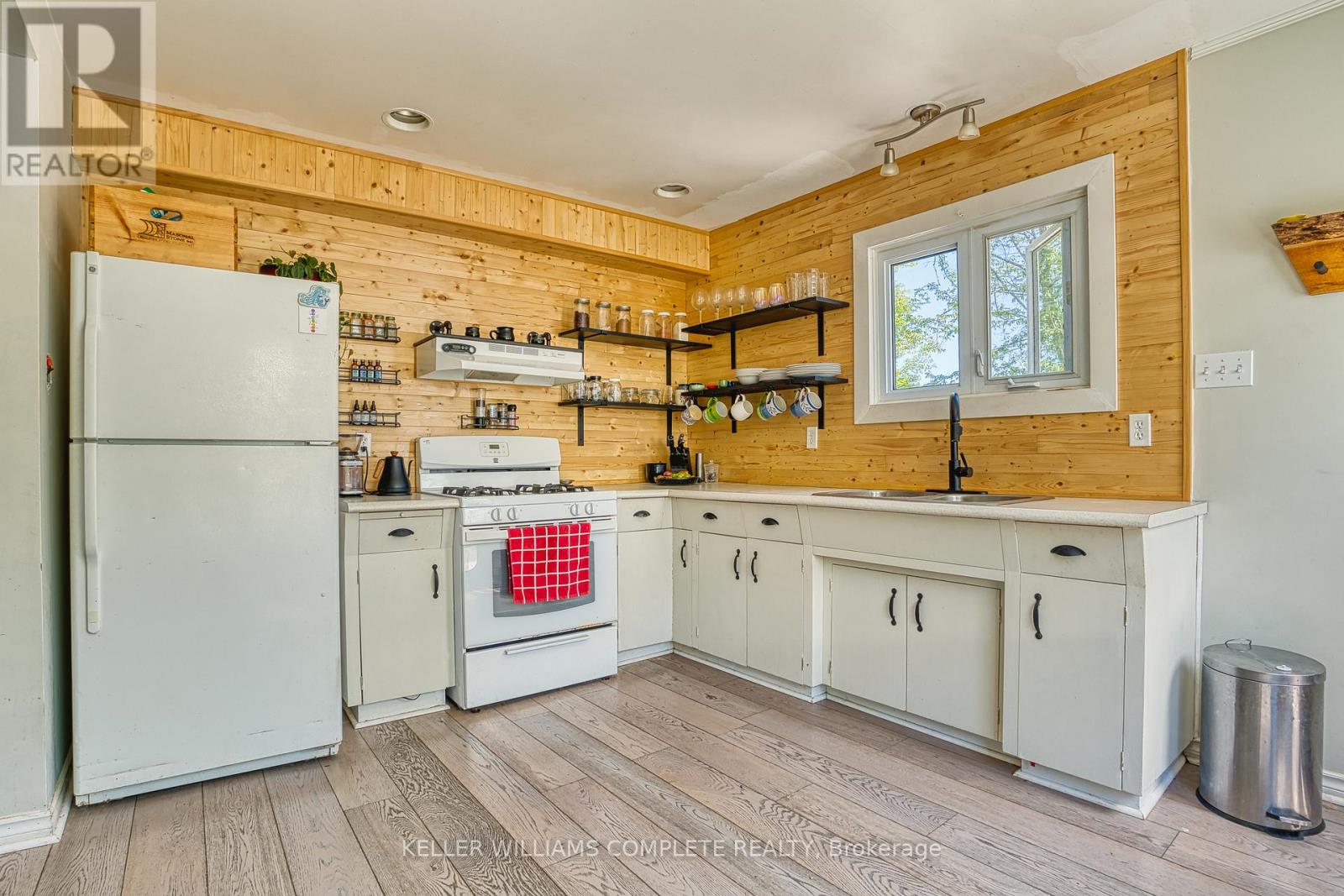 74434 WOODLAND DRIVE - 6