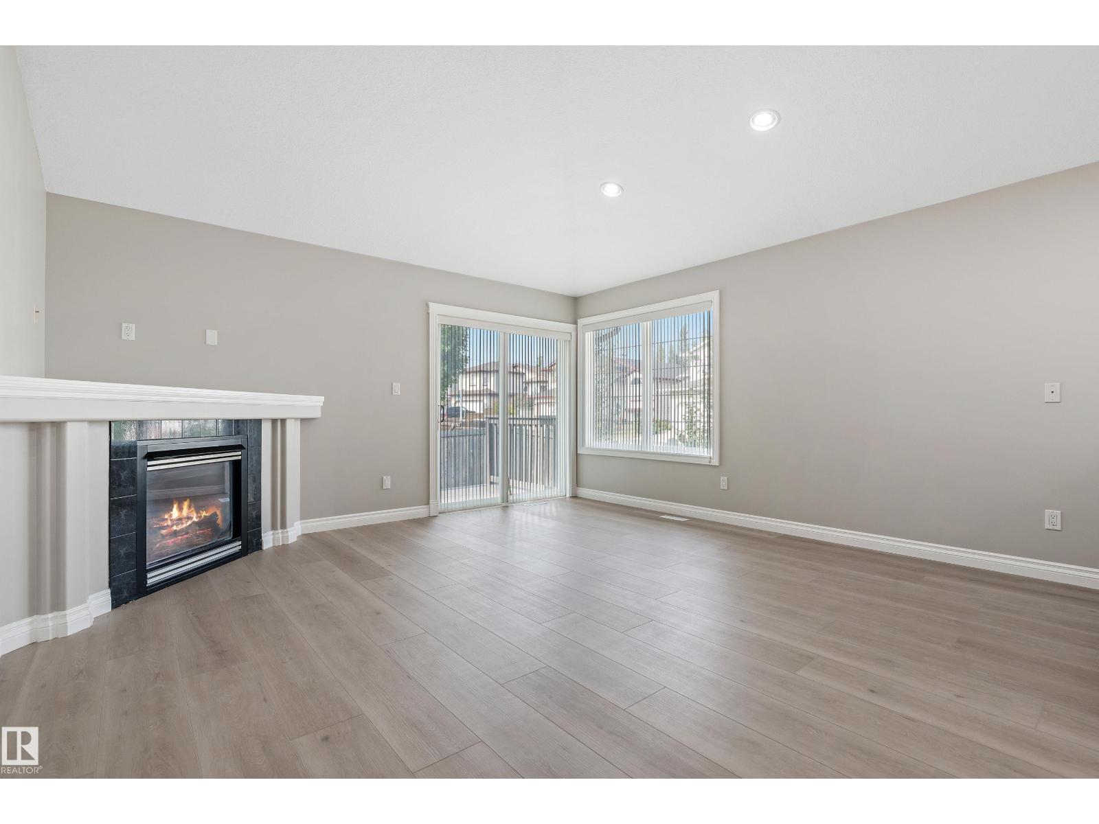 15216 49 ST NW - 25