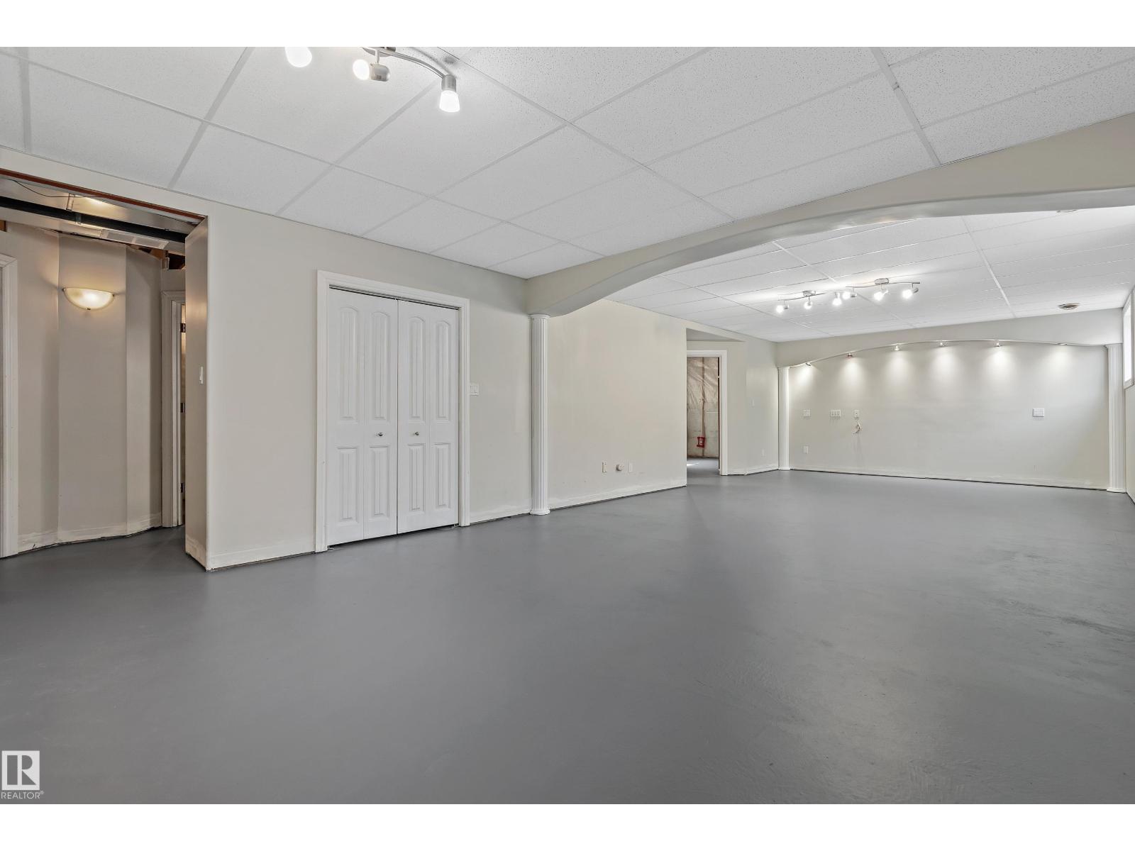 15216 49 ST NW - 46